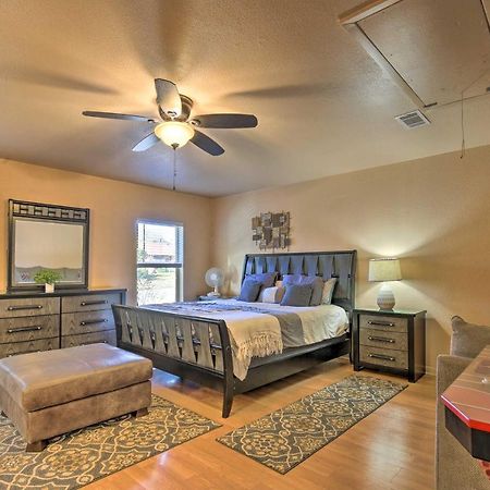 הוילה San Antonio Oasis With Hot Tub, Pool And Outdoor Bar! מראה חיצוני תמונה