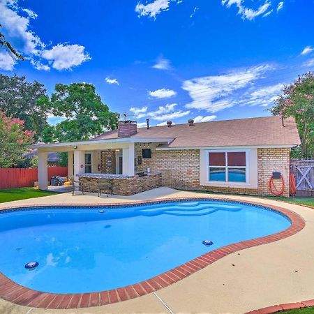 הוילה San Antonio Oasis With Hot Tub, Pool And Outdoor Bar! מראה חיצוני תמונה