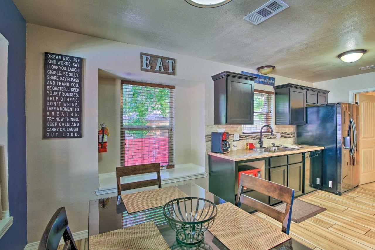 הוילה San Antonio Oasis With Hot Tub, Pool And Outdoor Bar! מראה חיצוני תמונה