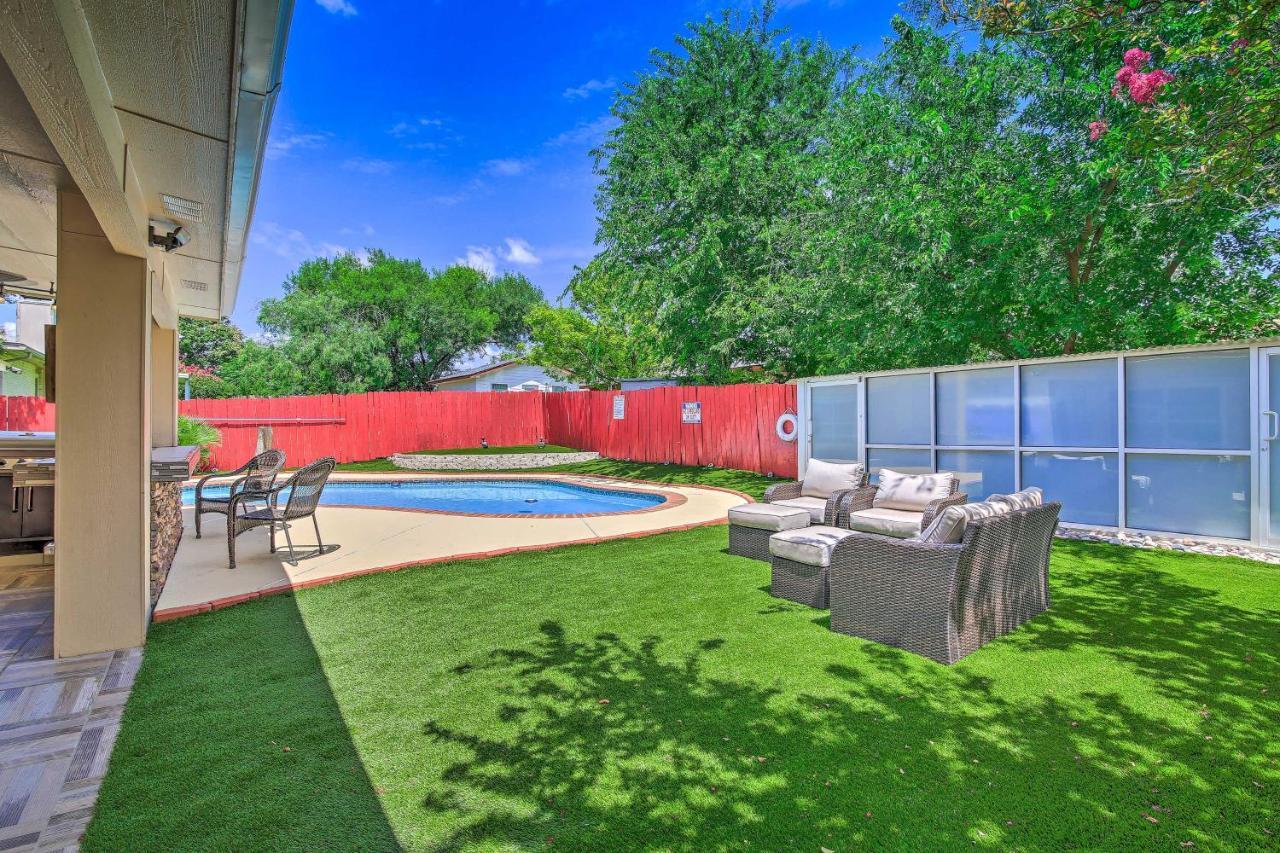 הוילה San Antonio Oasis With Hot Tub, Pool And Outdoor Bar! מראה חיצוני תמונה