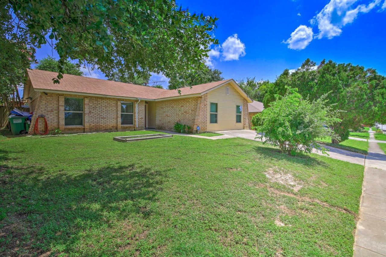 הוילה San Antonio Oasis With Hot Tub, Pool And Outdoor Bar! מראה חיצוני תמונה